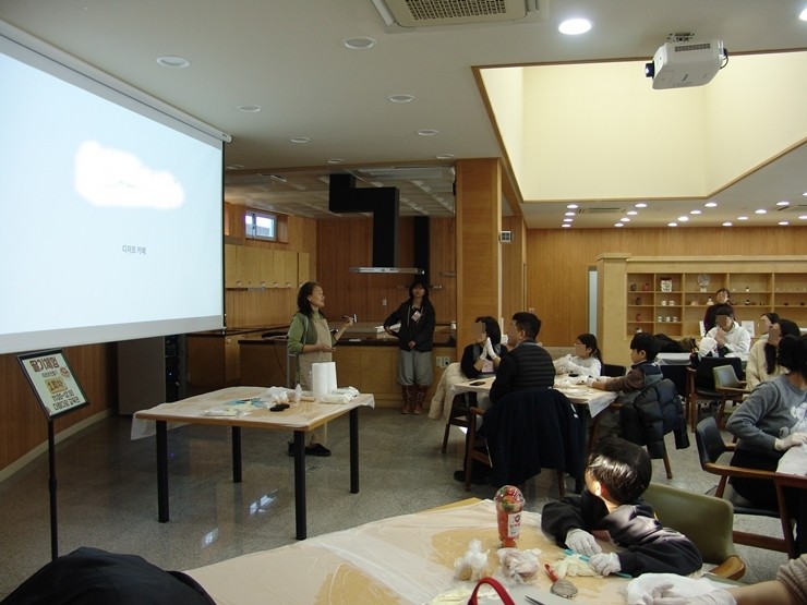 용인특례시, 딸기 수확‧디저트 만들기...