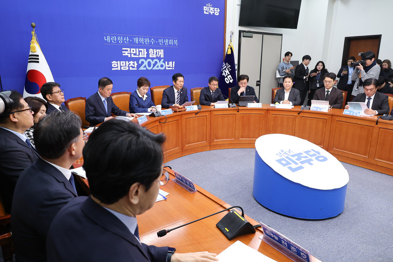 민주당 "5일 본회의 최소 2개 개혁...